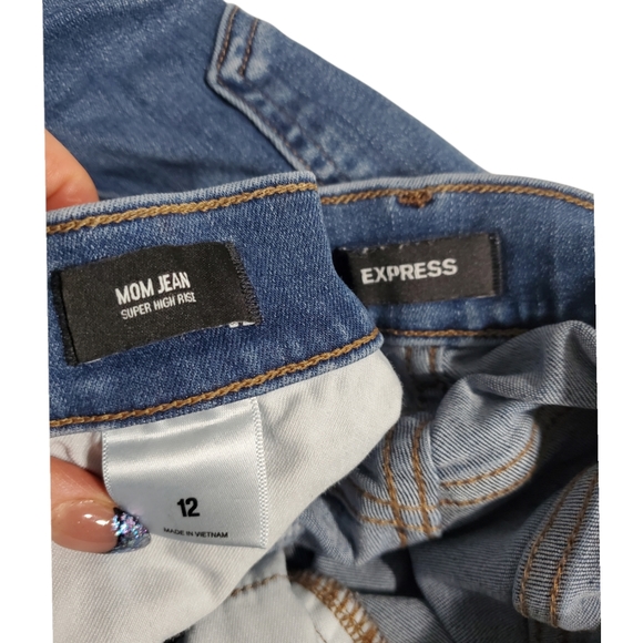 Express Mom Jeans - Picture 9 of 9